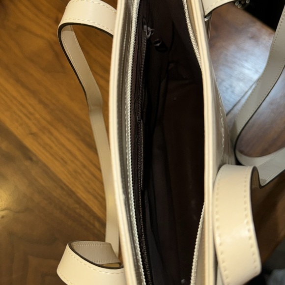 Barbara Milano Cream LeatherHandbag - Picture 7 of 8